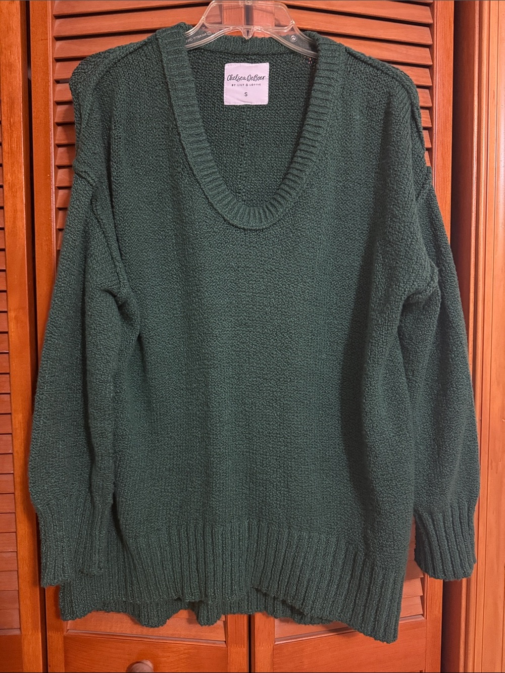 Chelsea & Violet Deep Green V-Neck Sweater